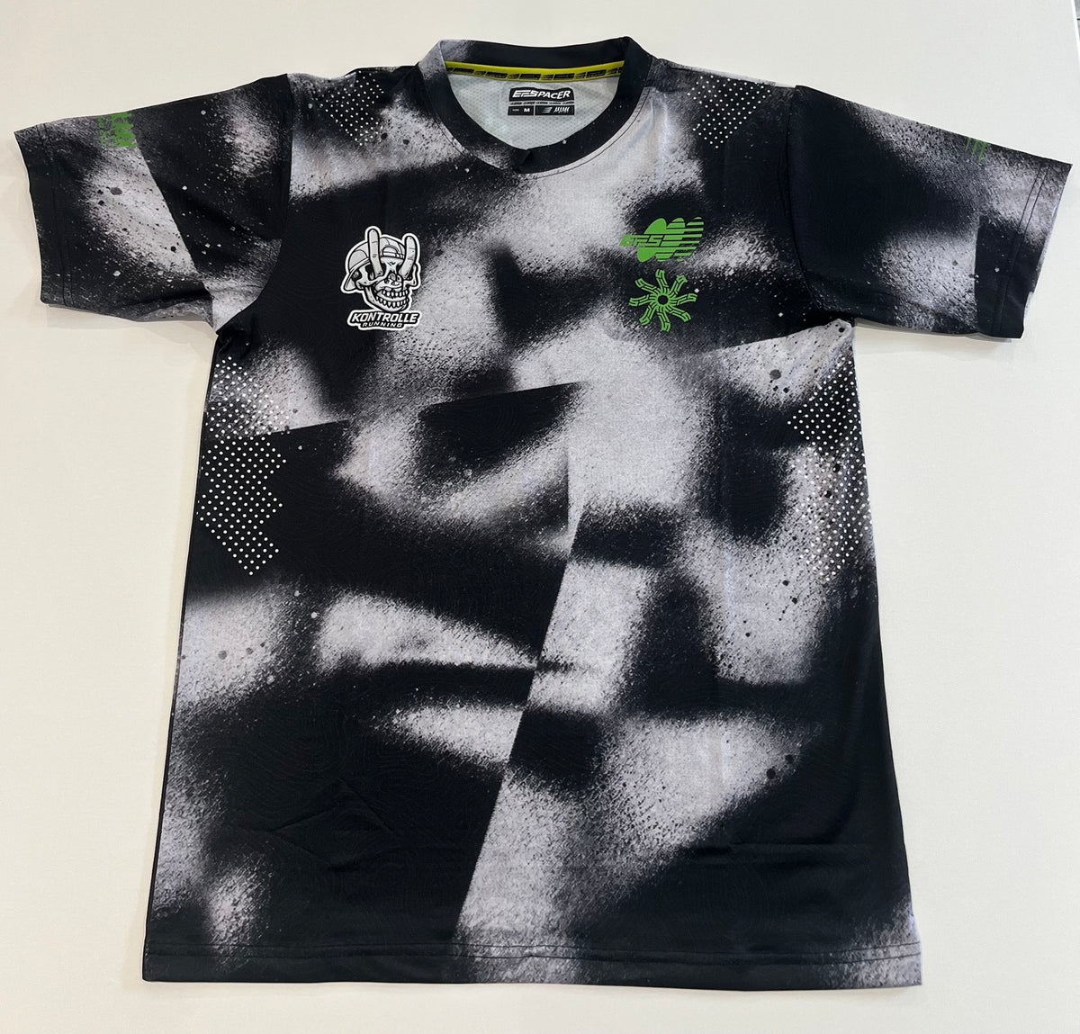 Men's / Unisex - Pacer Race T Shirt - Black / White / Green