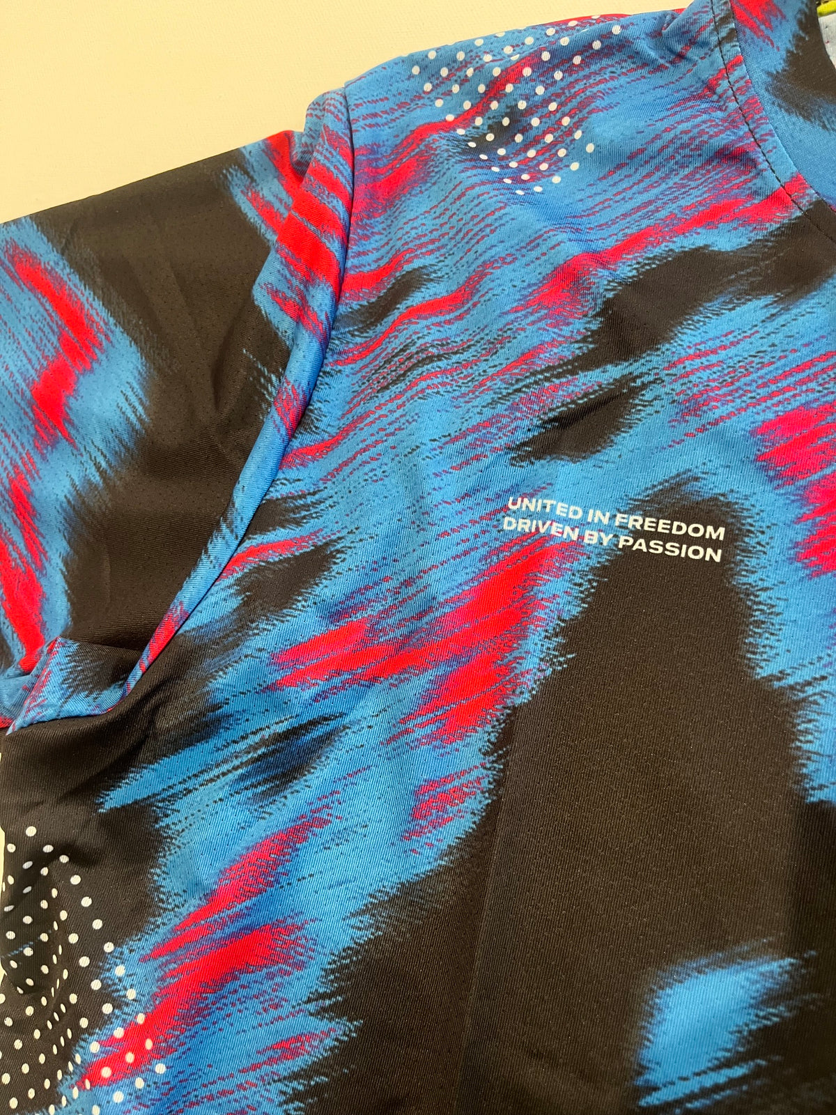 Men's / Unisex - Pacer Race T Shirt - Blue / Rasberry Red / Black